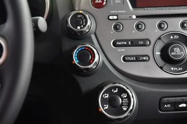 2011款本田飞度1.5L自动豪华版