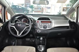 2011款本田飞度1.5L自动豪华版