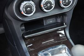 2013款三菱风迪思1.8L自动豪华型 国V
