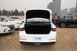 2019款比亚迪秦PRO