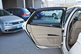 2013款福特蒙迪欧1.5L