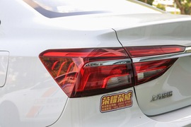 2018款荣威i6
