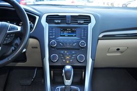 2013款福特蒙迪欧1.5L