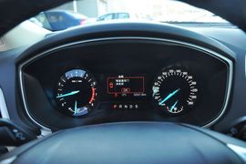 2013款福特蒙迪欧1.5L