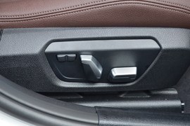 2019款宝马320Li