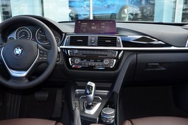 2019款宝马320Li