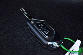 2013款DS3敞篷版1.6L手自一体至尊版