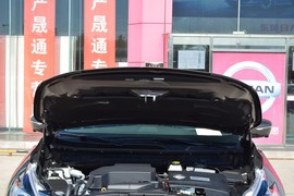2019款日产楼兰2.5L