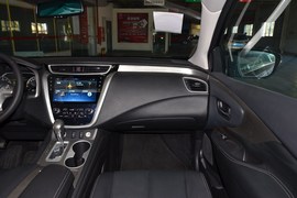 2019款日产楼兰2.5L