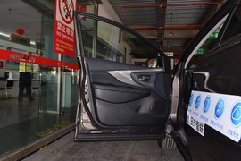 2019款日产楼兰2.5L