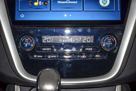 2019款日产楼兰2.5L