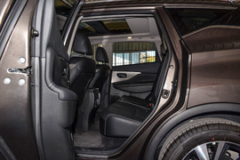 2019款日产楼兰2.5L