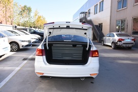 2018款大众桑塔纳1.5L