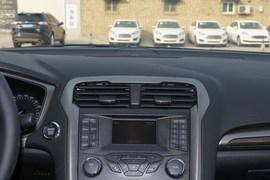 2019款福特蒙迪欧EcoBoost