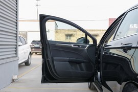 2019款福特蒙迪欧EcoBoost