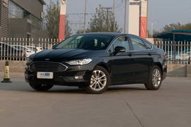 2019款福特蒙迪欧EcoBoost