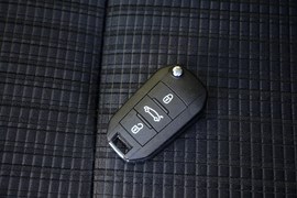2019款标致3008