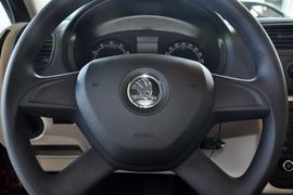 2014款斯柯达晶锐1.4L手自一体晶致版