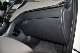 2013款现代格锐3.0L手自一体舒适版