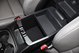 2013款现代格锐3.0L手自一体舒适版