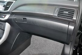 2014款本田雅阁2.0LX