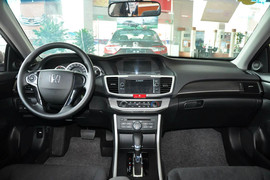 2014款本田雅阁2.0LX
