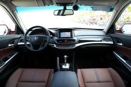 试驾2014款本田歌诗图3.0L