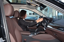 2019款宝马525Li