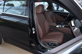 2019款宝马525Li