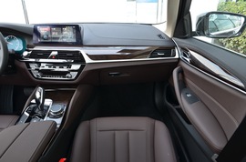2019款宝马525Li