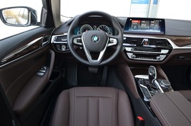 2019款宝马525Li