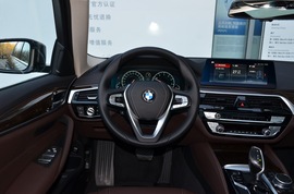 2019款宝马525Li