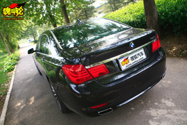 2009款宝马750Li试驾