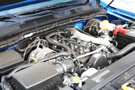 2019款郑州日产锐骐6