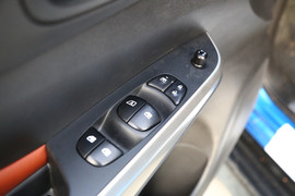 2019款郑州日产锐骐6