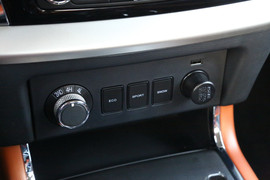 2019款郑州日产锐骐6