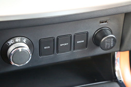 2019款郑州日产锐骐6