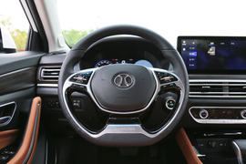 2019款北汽绅宝智道