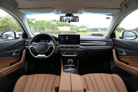 2019款北汽绅宝智道