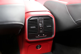 2018款保时捷Macan