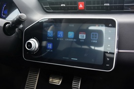 2018款众泰E200