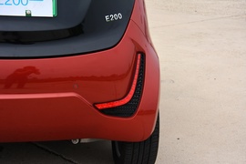 2018款众泰E200