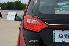 2018款众泰E200
