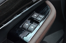 2019款东风风行M6