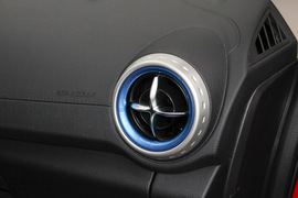 2019款比亚迪元EV360