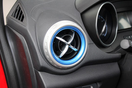 2019款比亚迪元EV360