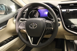 2019款丰田凯美瑞