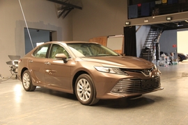 2019款丰田凯美瑞