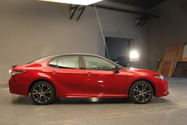 2019款丰田凯美瑞双擎