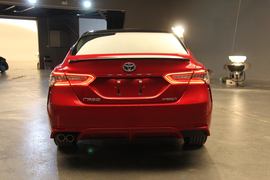 2019款丰田凯美瑞双擎